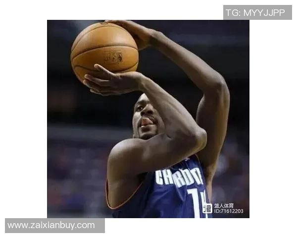 乔约翰逊谈克莱现状认为他需要队友帮助以找回状态