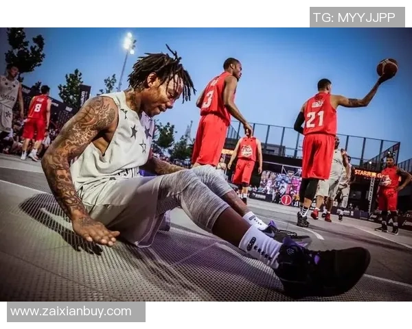 莫布里表现亮眼进攻提升18投8中三分4中8贡献22分外加8篮板3助攻3抢断