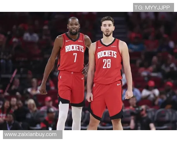 Lowe称赞三球进攻能力出众难以找到类似球员