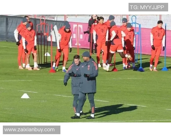 弗罗因德谈年轻球员个性化评估称赞查韦斯天赋出众