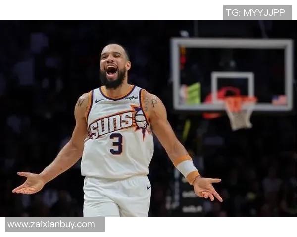 狄龙表现抢眼18投7中砍下18分布克出手数的两倍展现实力 狄龙表现抢眼18投7中砍下18分布克出手数的两倍展现实力